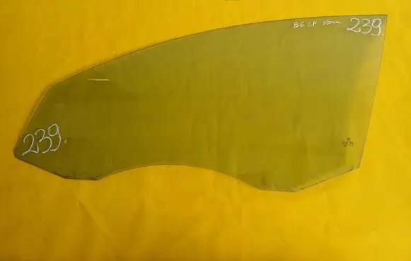 Volkswagen PASSAT B6 Front door window glass four-door