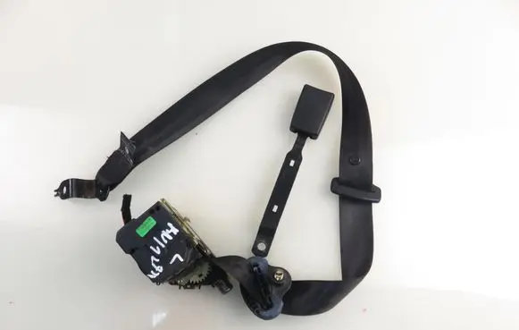 Skoda Fabia Mk1 (6Y) Front seatbelt 6Y0857701B