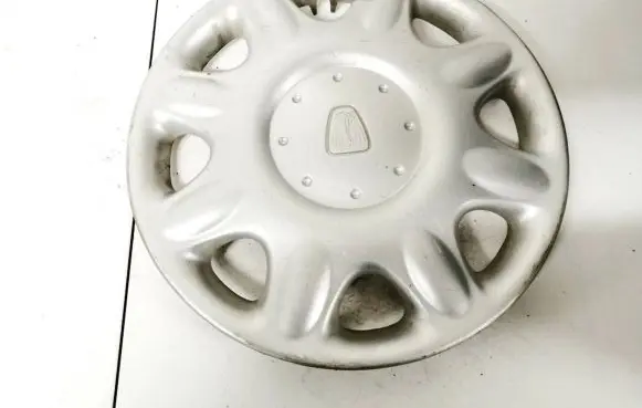 Mazda 323 F R14 wheel hub/cap/trim 8485i
