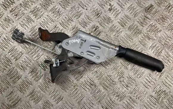 Subaru Forester SG Handbrake/parking brake lever assembly