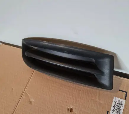 Hyundai Matrix Front bumper lower grill 8651317000