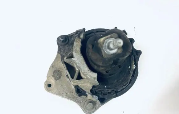 BMW 1 F20 F21 Engine mount bracket