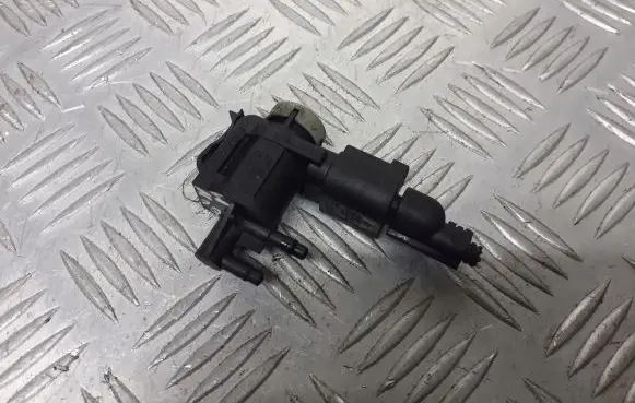 Seat Leon (1M) Valve vacuum 1J0906283C