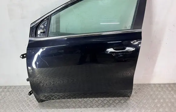 KIA Sportage Front door 