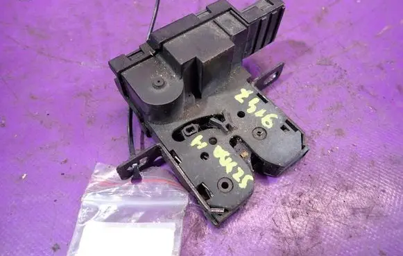 Renault Scenic I Tailgate/trunk/boot lock/catch/latch 8200000894