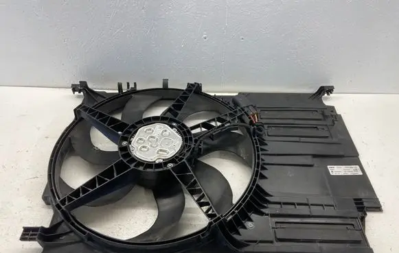 BMW X1 F48 F49 Electric radiator cooling fan 7617609 7636070 16463576