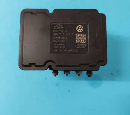 Volkswagen Golf VI ABS Pump 1K0907379AN 1K0614517BJ
