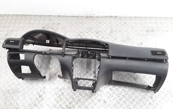 Toyota Corolla E120 E130 Dashboard 5531102150 553030220