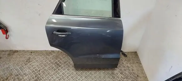Audi Q3 8U Rear door