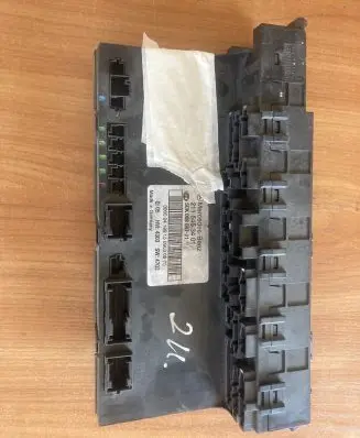 Mercedes-Benz E W211 Fuse module