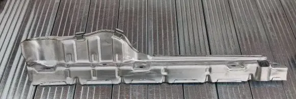 BMW 3 G20 G21 Heat shield in engine bay 8742169