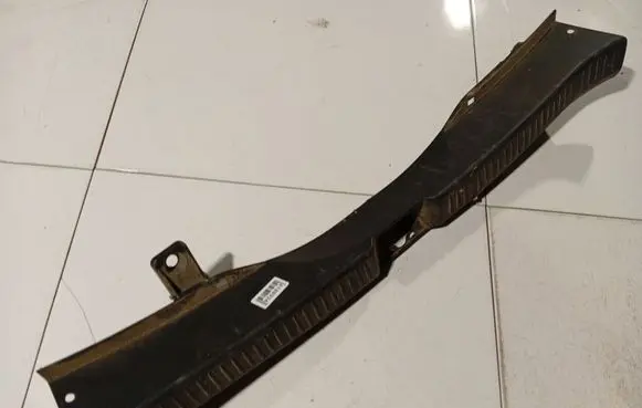 Mazda 5 Other trunk/boot trim element C2356889X