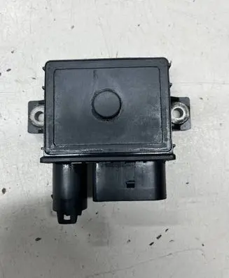 BMW 5 F10 F11 Glow plug pre-heat relay 0006593876