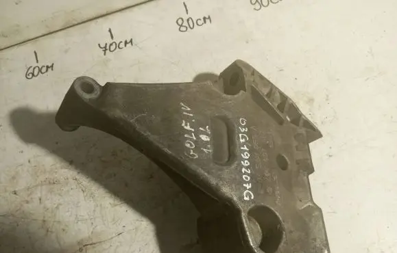 Volkswagen Golf V Engine mounting bracket 03G199207G 50KKTS112