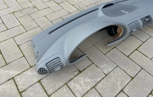 Mercedes-Benz C W203 Dashboard a2036800187 089603