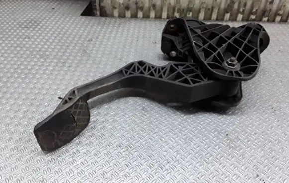 Volkswagen Caddy Clutch pedal 1T1721059BH