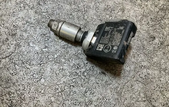 BMW iX3 Tire pressure sensor 6887140 53001270 10R050112548