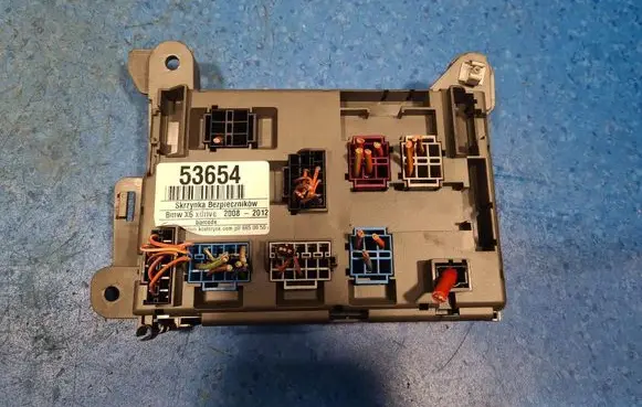 BMW X6 E71 Fuse box set 693168704