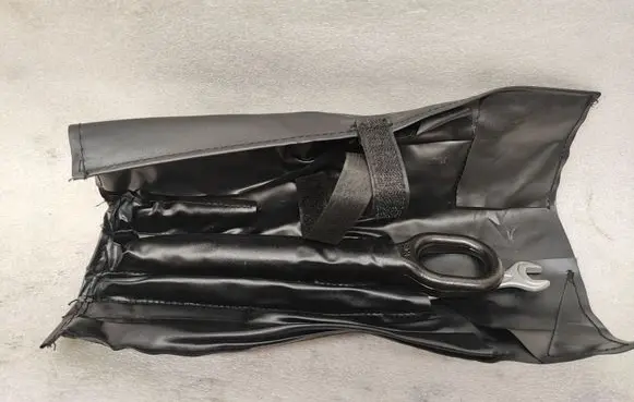 Porsche Macan (95B) Tool box 95B012011