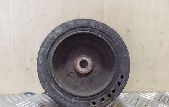 Volvo S40, V40 Crankshaft pulley