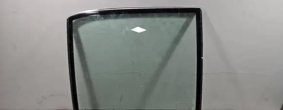 Rear door window glass