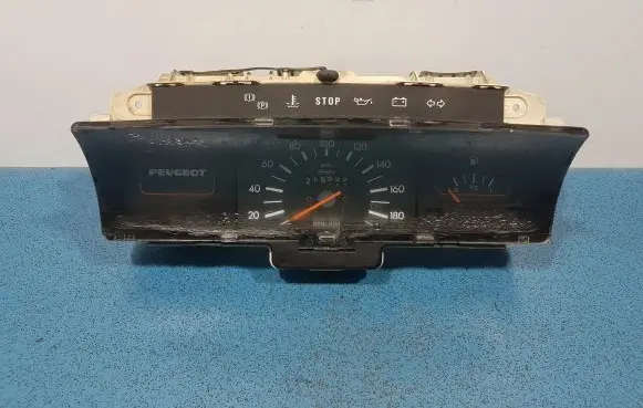 Mercedes-Benz C W205 Speedometer (instrument cluster)