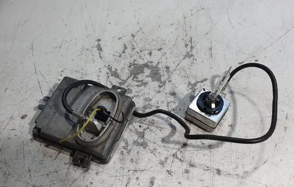 BMW 3 E90 E91 Xenon control unit/module 6948180 6261110499