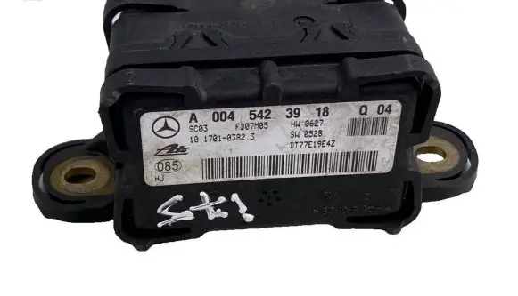 Mercedes-Benz S W221 ESP acceleration yaw rate sensor A0045423918