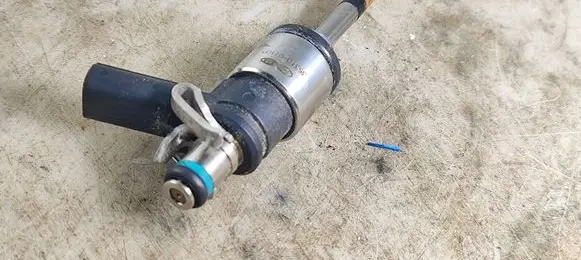 Fuel injector