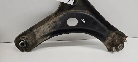 Front lower control arm/wishbone