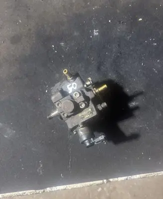 Ford C-MAX I Fuel injection high pressure pump 0445010102 9656300380