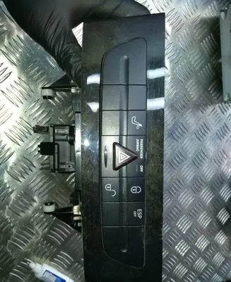 Mercedes-Benz E W211 Dashboard storage box/compartment A2116800552 A2116830091
