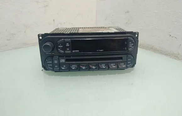 Chrysler Voyager Radio/CD/DVD/GPS head unit P05091610AD 153282KHE