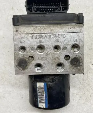 Volkswagen PASSAT B6 ABS Pump 3C0614095P 16027001A 16027201