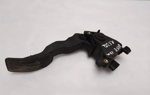 Nissan Juke I F15 Accelerator throttle pedal 180021HM0B
