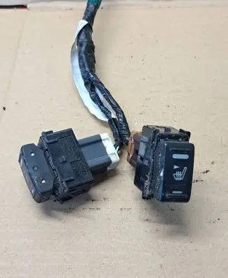 Nissan X-Trail T30 Seat heating switch 24016EQ300