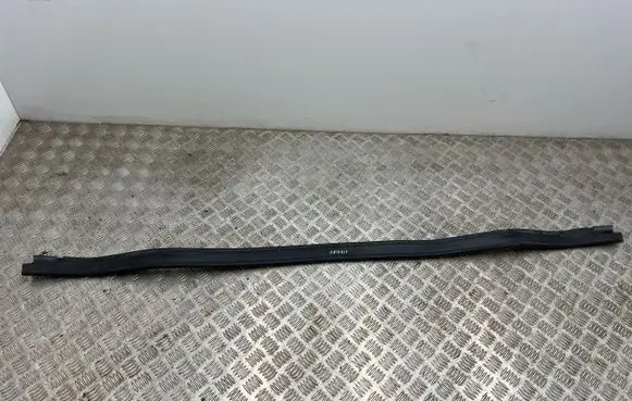 BMW 2 F46 Engine compartment rubber 7300516