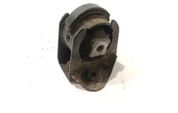 Toyota Corolla Verso E121 Engine mount bracket