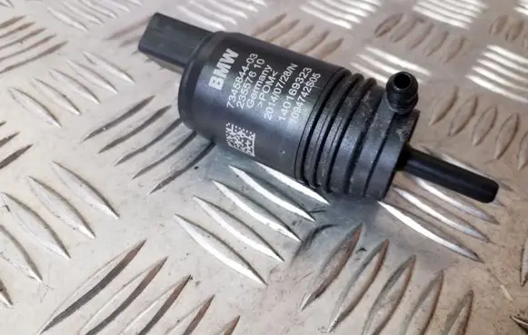 BMW 1 F20 F21 Windscreen/windshield washer pump 7345844 23557610