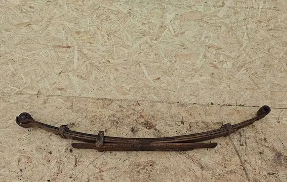 Toyota Hilux (AN10, AN20, AN30) Rear leaf spring 