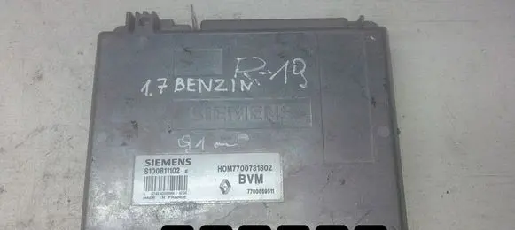 Renault 19 Engine control unit/module S100811102E