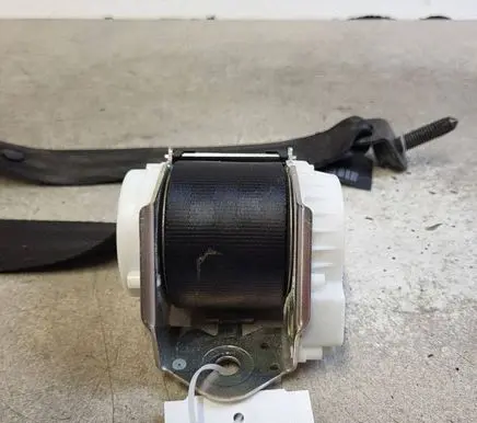 Citroen C5 Middle seatbelt (rear) 33060243A 0401101442