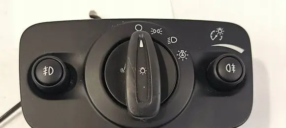 Ford Kuga II Light switch