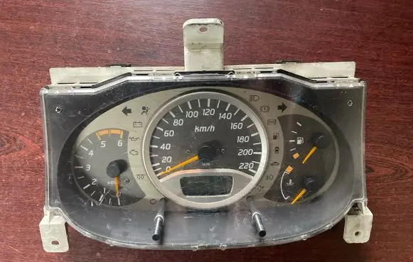 Nissan Almera Tino Speedometer (instrument cluster) BU010