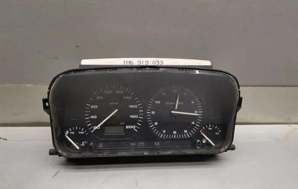 Volkswagen Golf III Speedometer (instrument cluster) 1H6919033