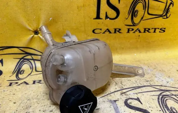 Peugeot 508 RXH Coolant expansion tank/reservoir 