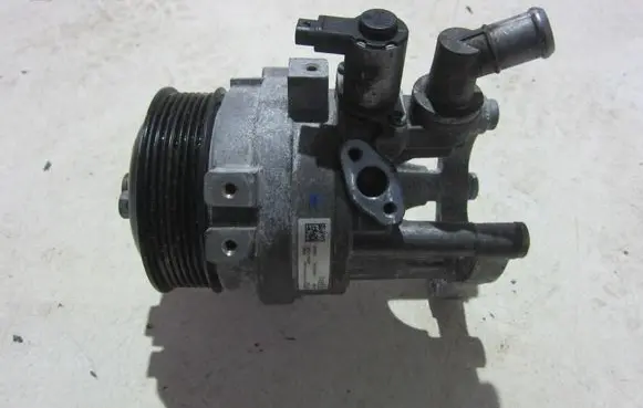 BMW 5 F10 F11 Power steering pump 32414076322x