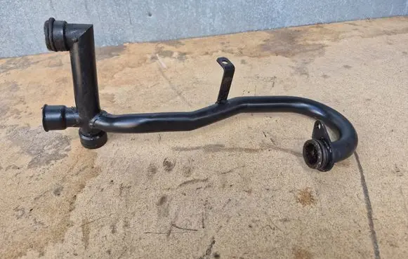 Audi A6 S6 C5 4B Engine coolant pipe/hose 059121083A