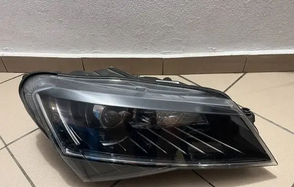 Skoda Superb B8 (3V) Headlight/headlamp 3V1941016A