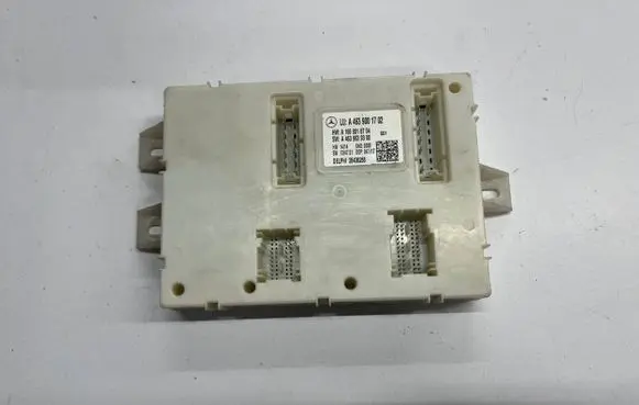 Mercedes-Benz G W463 2nd Gen Comfort/convenience module A4639001702 A4639029300 A1669016704